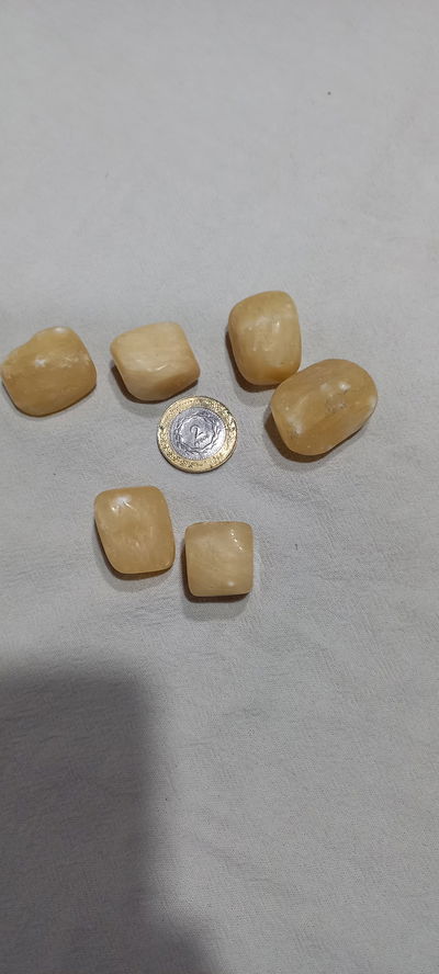 CUARZO CARAMELO ROLADO X 100 GRAMOS