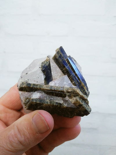 CRISTAL EPIDOTO EN MATRIZ