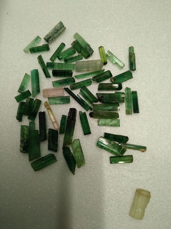 CRISTALES TURMALINAS