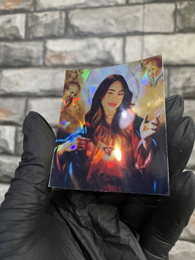 Estampita holografica NICKI NICOLE sticker