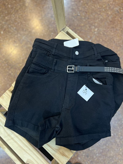 SHORT BLACK DENIM