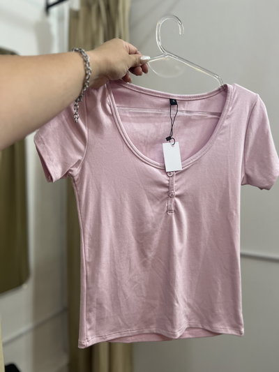 REMERA BOTONES PINK