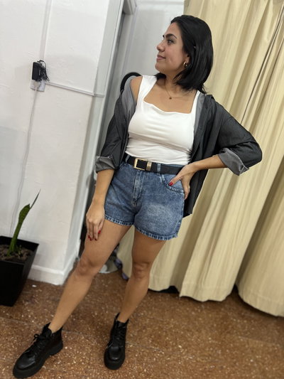 Short naila
