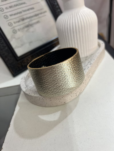 Brazalete dorado 