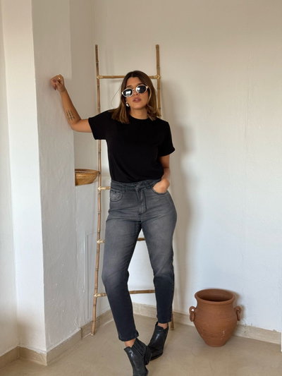 MOM GINA