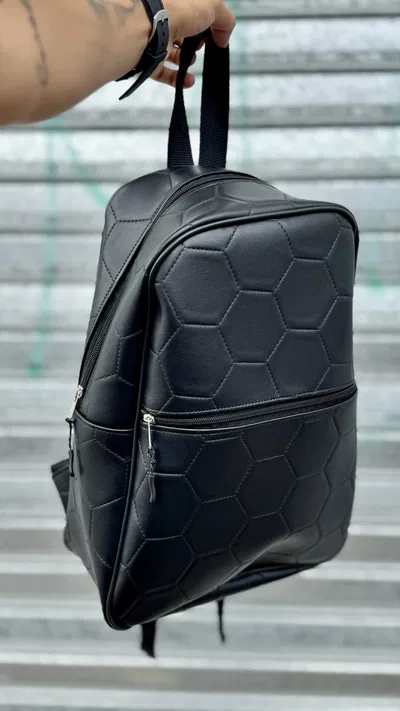 Mochila de cuero futbolera