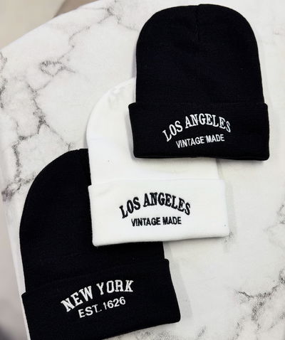Gorro de Lana Bordado