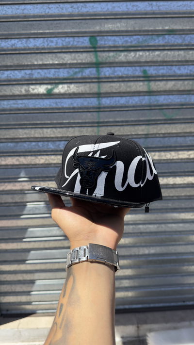 Gorra Bulls Regulable Plana | NEGRO c/ BLANCO