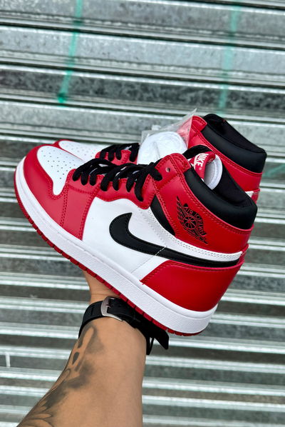 Jordan 1 | BLANCO y ROJO