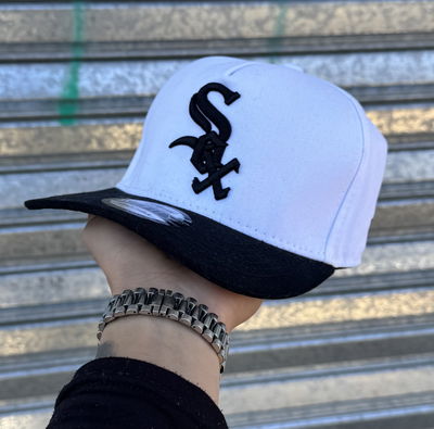 Gorra SOX Cerrada Curva