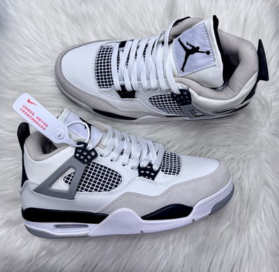 JORDAN RETRO 4 | Military BLANCO c/ NEGRO