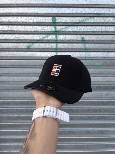 Gorra NK Regulable Curva Bandera | NEGRO