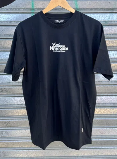 Remera Never Come | NEGRO