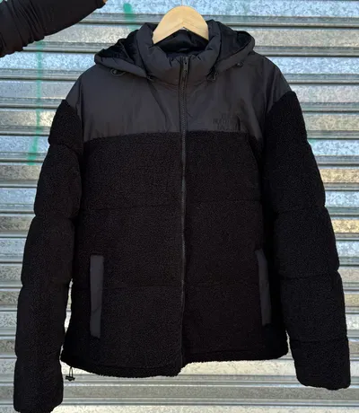 Campera The North Face Cordero | NEGRO c/ bordado NEGRO 