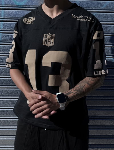 Remera NFL Boxy | NEGRO c/ BEIGE
