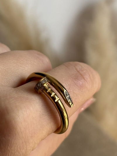 Anillo clavo con Zirconias