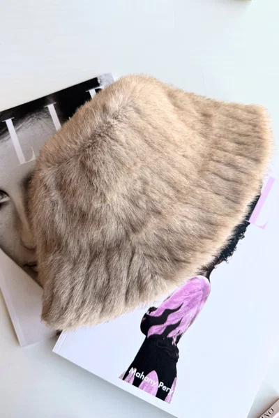 Gorro piel Crema