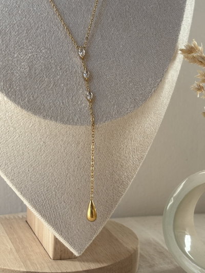 Collar corbatero Regina