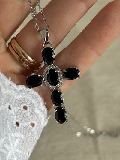 Cruz Black