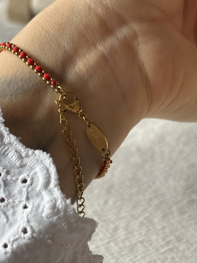 Pulsera hilo rojo