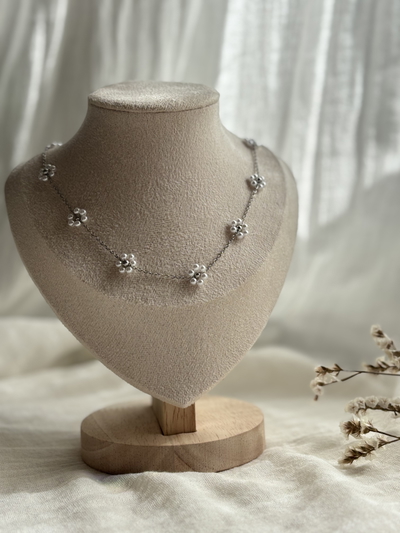 Collar florcitas