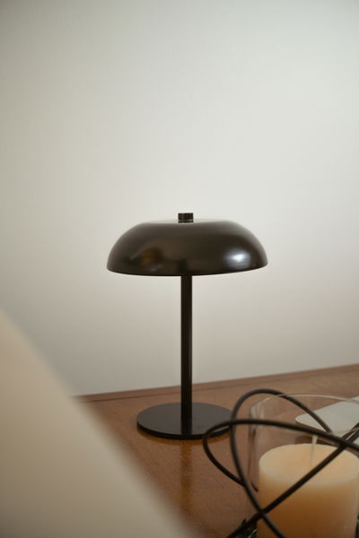 Lámpara LED Inalámbrica de Hierro Monocromo Negro
