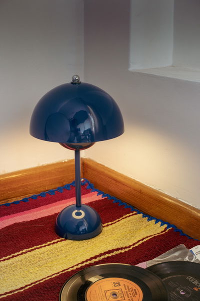 Lámpara LED Inalámbrica de Hierro Semicircular Doble Azul