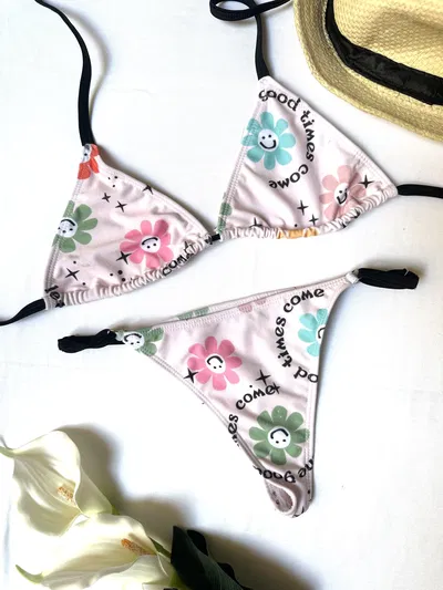 BIKINI NIKI SMILE