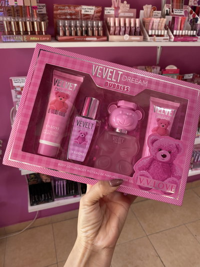SET DE PERFUMES Y CREMAS SÚPER RICAS 
