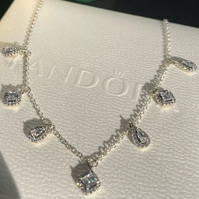 Collar de Cristal Transparente con Baño de Rodio u Oro