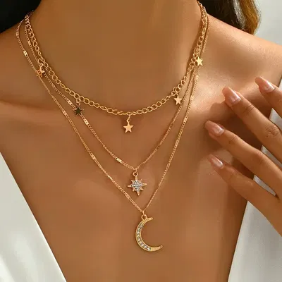 Collar Moon – Triple Baño de Oro con Colgantes de Estrellas y Lunas