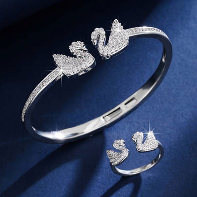 Conjunto Lina – Anillos y Pulsera Cisne en Oro 18K