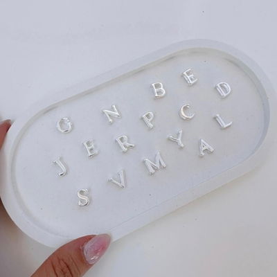 Dije de Plata 925 Lisa – Pasante 1 cm (Consultar letras disponibles)