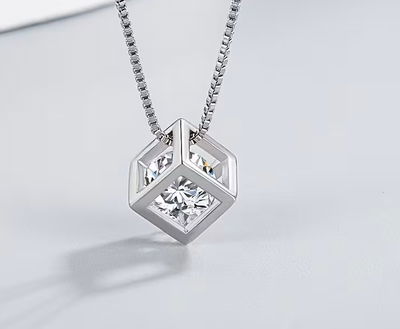 Collar Plata Rodinada Cubo con Cristal Swarovski