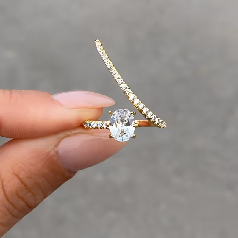 ANILLO DORADO ZIRCON MICROPAVEE OVAL