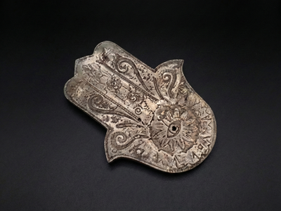 Porta Sahumerio Mano de Fátima de Cerámica