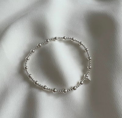 PULSERA PLATA LISA BOLITAS