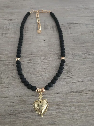 COLLAR HEART BLACK