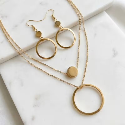 Set Moni Collar Doble y Aros con Colgante de Disco Geométrico