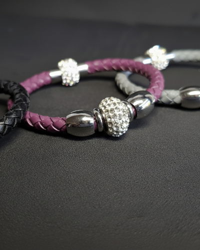 Pulsera Verona – Cuero Italiano, Cierre Imán y Dije de Microcristales