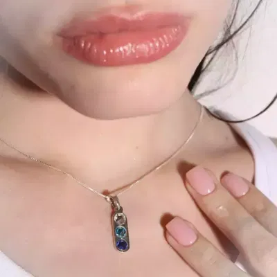 DIJE IRIS: PLATA 925 CON CRISTALES AUTÉNTICOS DE AUSTRIA® (Swarovski)