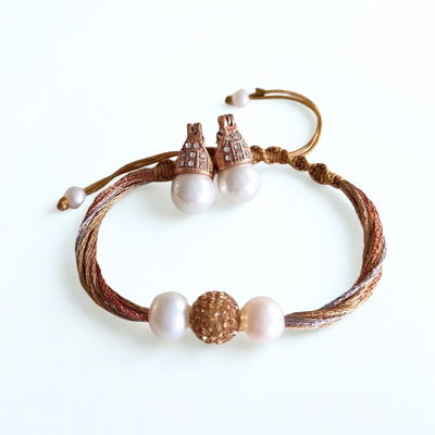 PULSERA DE HILOS DE PLATA 925 CON PERLAS DE RÍO Y MICROCRISTALES 