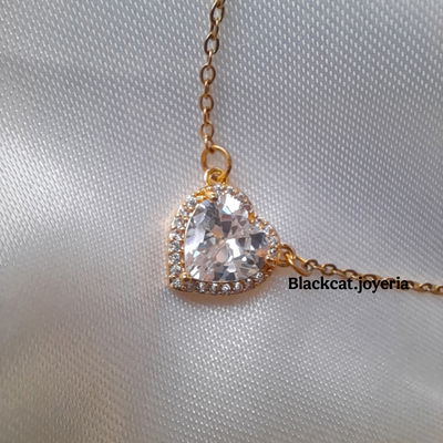 Collar corazón reina