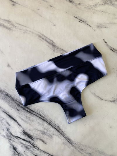 Less Tiro Alto Grafitti