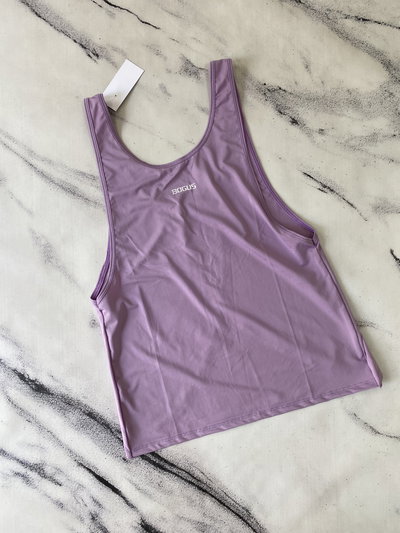 Muscu con Tajo Lycra Liviana - Lila
