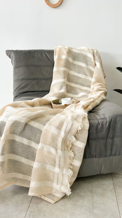 Mantas rayas beige