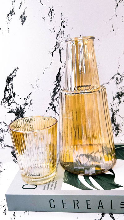 Botella con baso linia doc