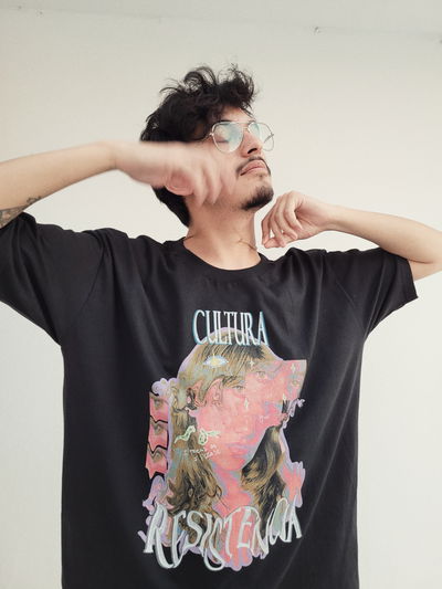 REMERA CULTURA Y RESISTENCIA (OUTLET)
