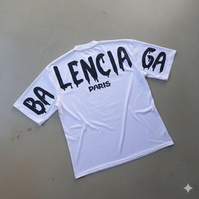 Remera over Balenciaga