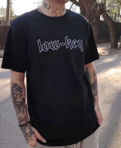 Remera corte clásico Low Key